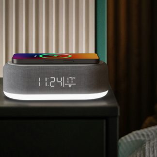 Xtech Gilmour XTS-622 Parlante Bluetooth 5 en 1 con Despertador y Cargador Inalámbrico